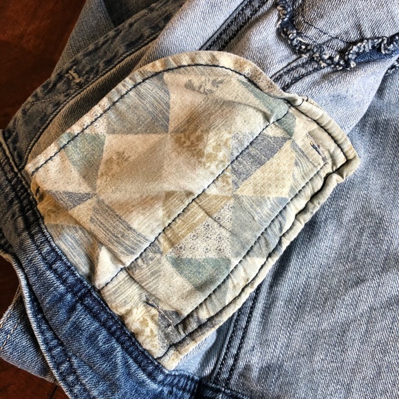 American Eagle Jean Jacket - Picture 3 of 9